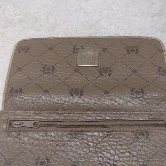Sasson Beige Clutch Purse - Picture 11 of 11